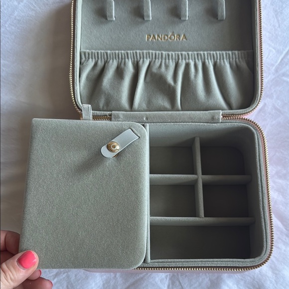 Pandora Jewelry Case in Light Pink - Picture 3 of 5